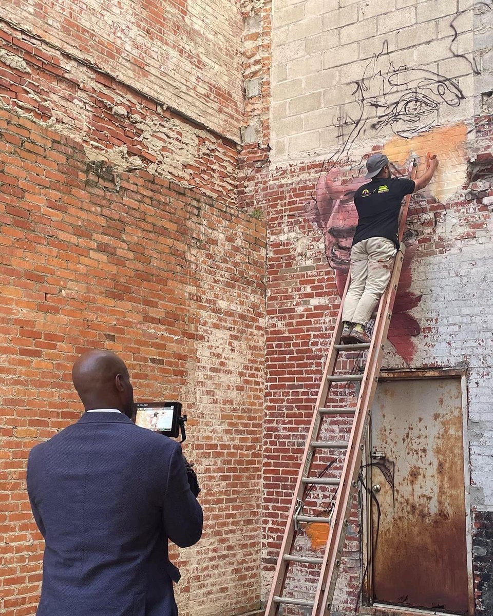 slicKGilchrist's tweet photo. “CITIZEN” behind-the-scenes [the SlickVersion] at #TheMorrison via Kress on Dexter. 🎥🎬

The art + storytelling. 🖤
https://t.co/jPs5kNNFNY https://t.co/jZjZHZhdHZ