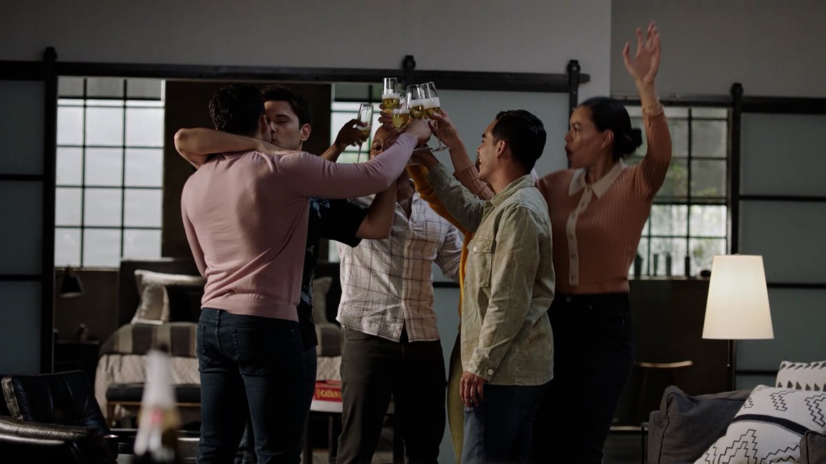 FOXTV's tweet photo. I WILL NEVER EVER EVERRRRRR GET OVER THIS SCENE. ❤️ #911LoneStar https://t.co/w37LBa86HJ