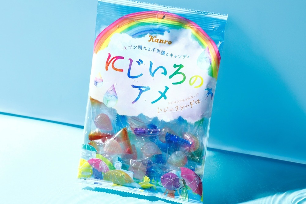 fashionpressnet's tweet photo. 「にじいろのアメ」“虹色の雨粒型”キャンディ、1粒1粒色・味わいが異なるにじいろソーダ味 - https://t.co/RaLEG3ZUXj https://t.co/FkkdCm9OrZ