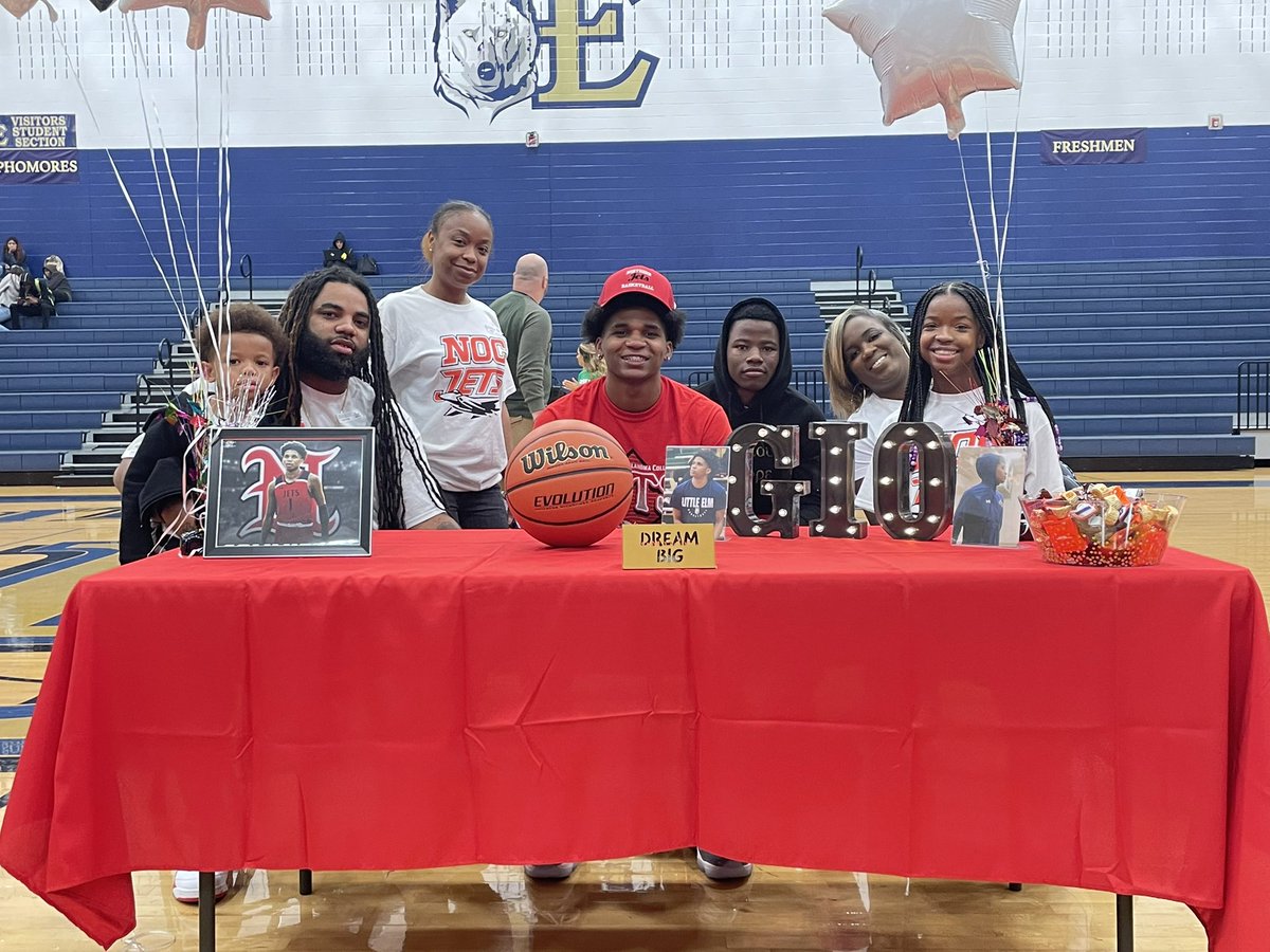 Little Elm Boys Basketball tweet media