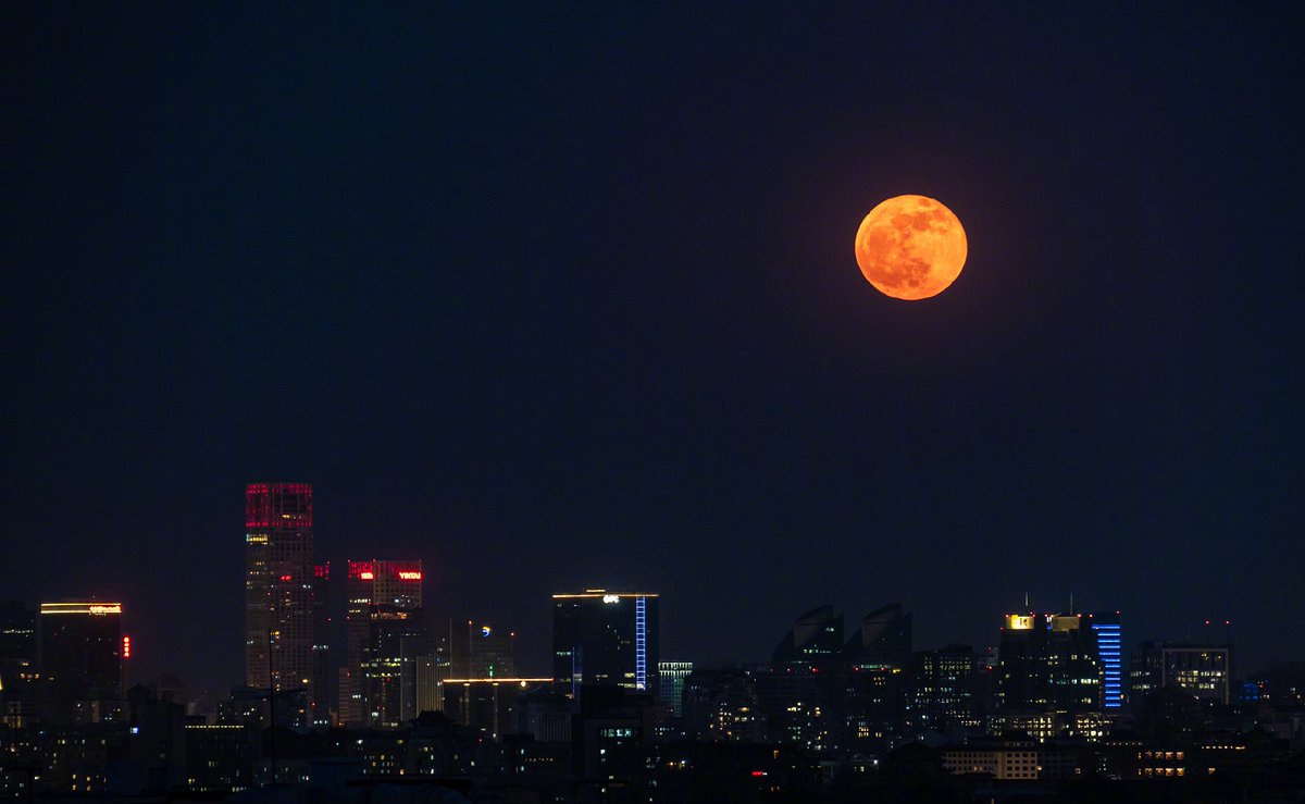 dongqin666's tweet photo. Last night's moon was very special https://t.co/jFWl1xbTls