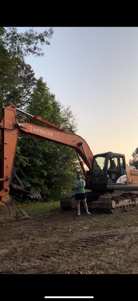 vajonah's tweet photo. Not a ditch witch, but still pretty cool. https://t.co/BaIN6QxYtP