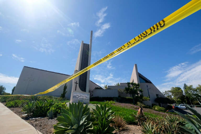 rastamanlive2's tweet photo. Chinese immigrant attacked US church over 'hatred of Taiwan'
AChinese immigrant who padlocked a church and opened fire on its Taiwanese-American congregation, killing one person and injuring five others, was motivated by hatred of the island and its people, US investigators said https://t.co/sZFzGBsJB3
