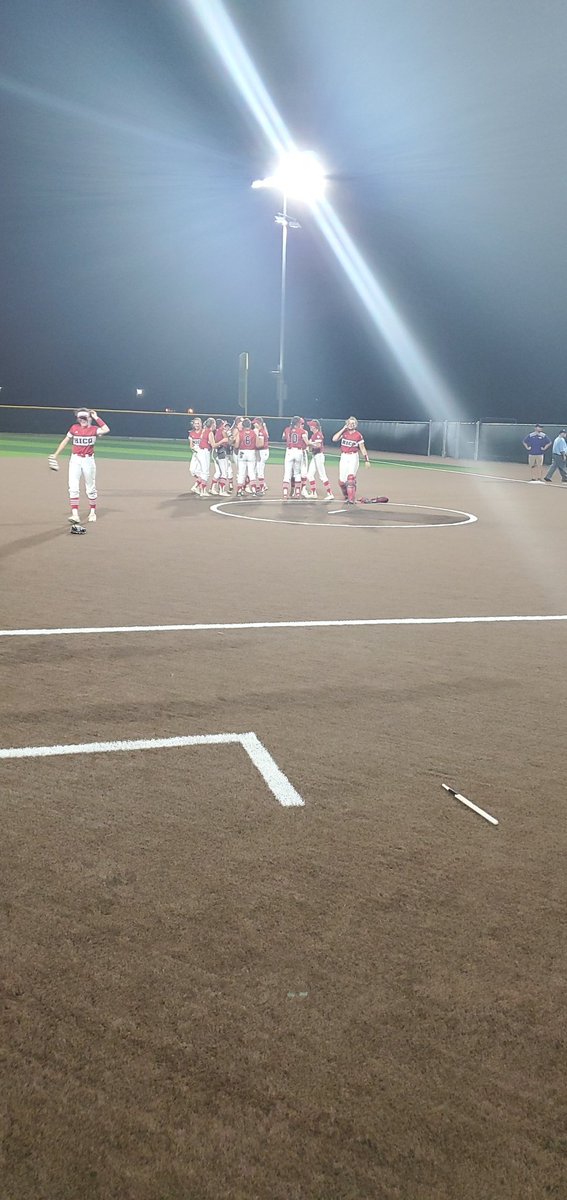 BigCountrySport's tweet photo. Final from Stephenville ....Hico 7, Tolar 3....LADY TIGERS WIN!! LADY TIGERS WIN!!!...HICO ADVANCES TO THE REGIONAL SEMIFINALS!!! https://t.co/HlUfTfto8R
