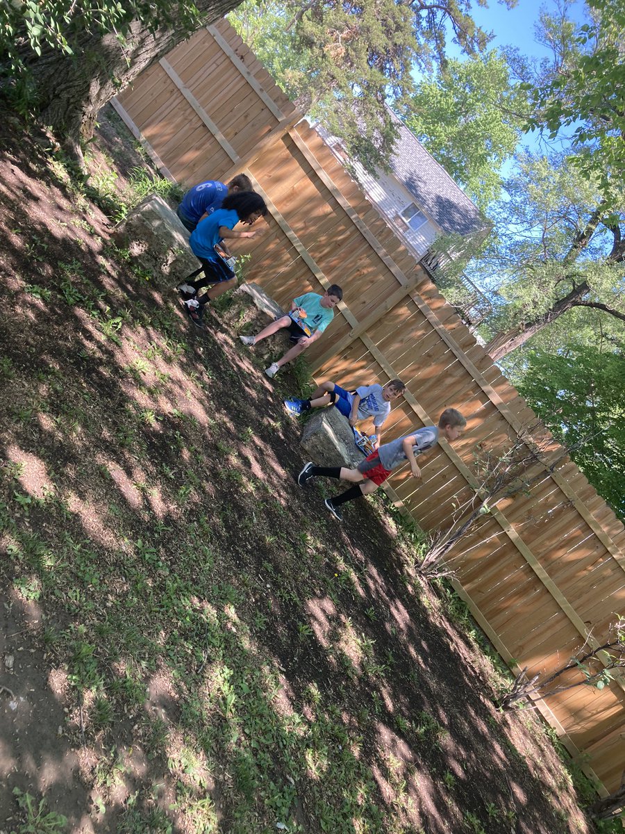 MrsNelson_34's tweet photo. Lunch in the WOLF space and ice cream from PTO in the afternoon! Great way to spend the last Monday as a 4th Grader! @WestyElemSchool https://t.co/fSBrcT5Kif