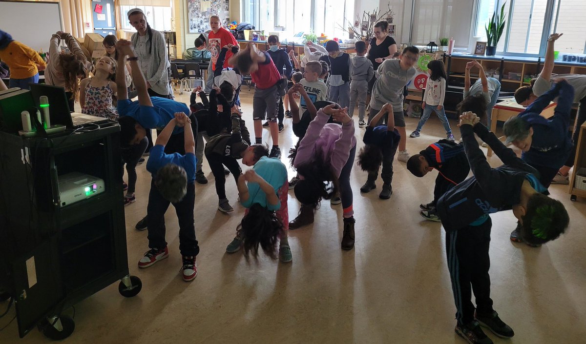 Kicked off #GECDSB #FitWeek with our buddies.  Kindergarten and grade 5 classes came together to dance and do yoga!  So much fun and a great way to start off Monday morning! <a href="/TeacherMrsBurke/">Mrs. Lisa Burke</a> <a href="/JAMMustangs/">McWilliam Mustangs</a>