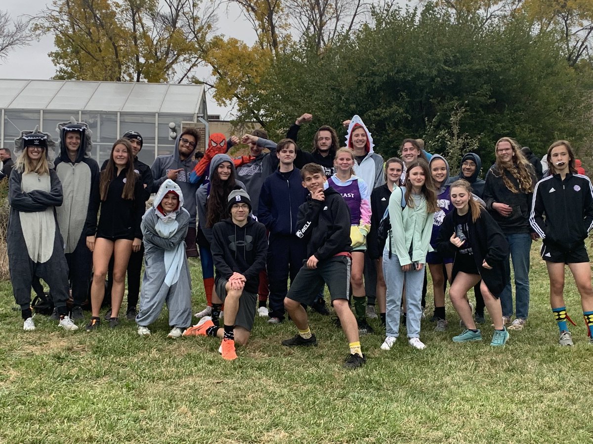 BellevueEastXC's tweet photo. Interested in @ChieftainNation cross country?? Informational meeting at 3:30p on Friday, 20 May in room F14! We will discuss team expectations and summer conditioning. #runwiththebeast https://t.co/8iTOBZSBHV