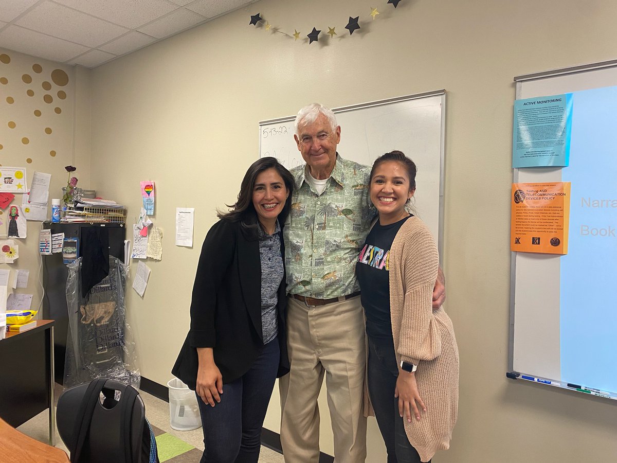 KimberlyMelcho6's tweet photo. We had the honor of having Mr. Marshall Kendrick narrate our "book of the day" and the kids were so excited and engaged. We invited @castilloclassrm to join in on our fun! They were perfect guests.
@pisdmsela @KendrickBroncos @PasadenaML #bookadaychallenge https://t.co/LvKSyVs1S1