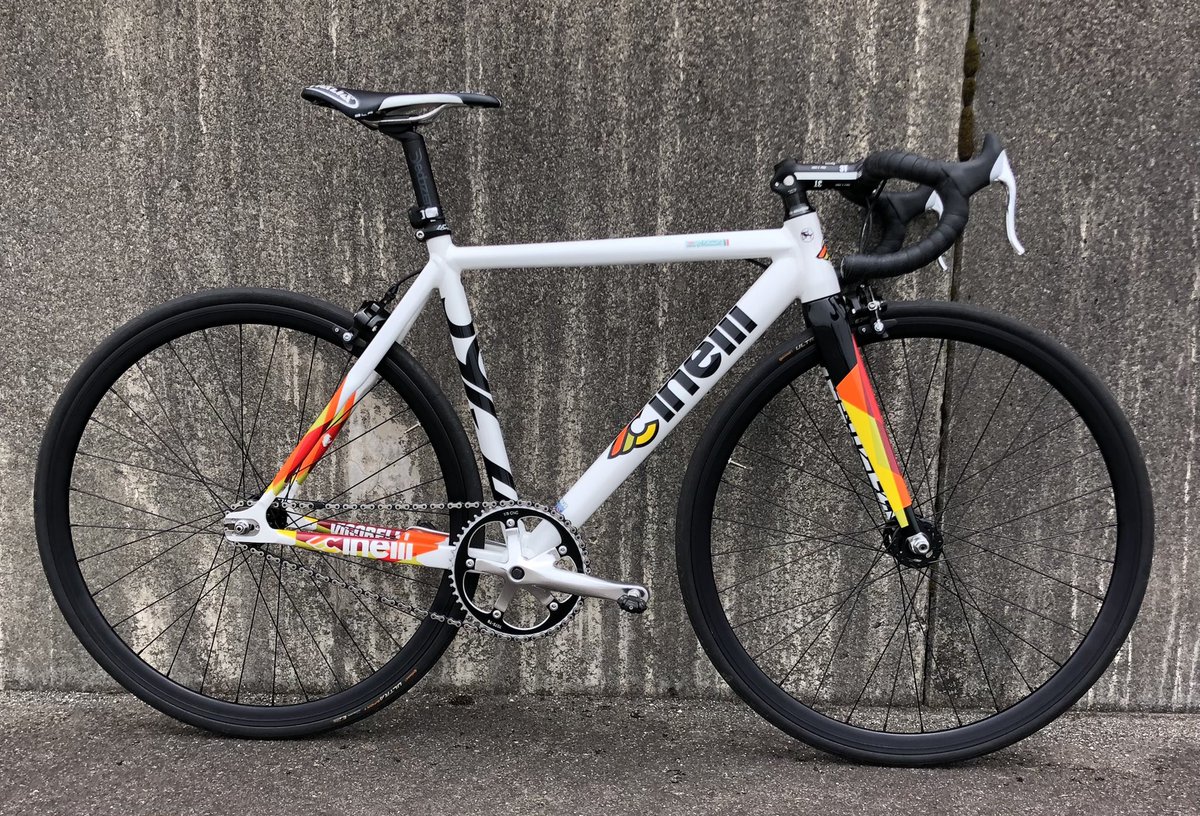 Cest_Chaud's tweet photo. ようやくポジションきまた😁
術前からサドル高➜プラス9mm
#cinelli #vigorelli #longedge #白崎サイクル https://t.co/gqaP3EH8D6