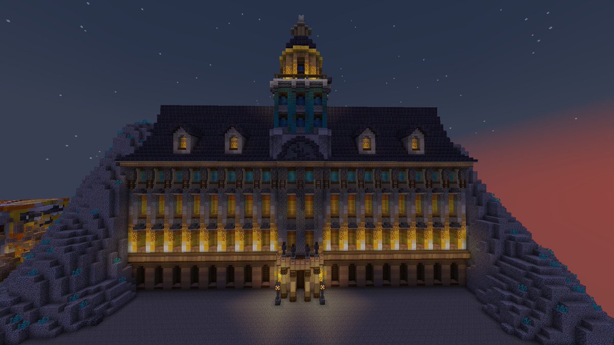 ColoredvioletB's tweet photo. Day 2: the University of Wroclaw as photographed by Michal Janeczko (2h30m) #abuildaday #minecraft #minecraftbuilds https://t.co/EcIyilfVa1