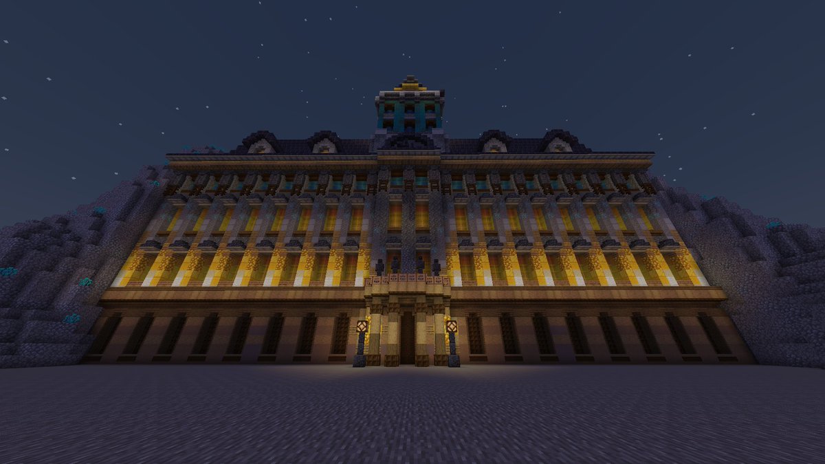 ColoredvioletB's tweet photo. Day 2: the University of Wroclaw as photographed by Michal Janeczko (2h30m) #abuildaday #minecraft #minecraftbuilds https://t.co/EcIyilfVa1
