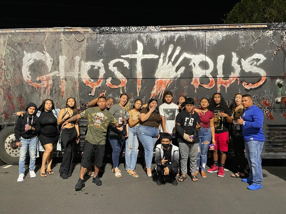 ghostbushawaii's tweet photo. Our scared victims 😱 Come join the fun😈
Mon-Fri @marriottwaikiki 
Sat-Sun @windwardmall 

#ghostbushawaii #hawaiitour #japanesehorror #waikikihawaii #oahuhawaii #marriottwaikiki #windwardmall #hauntedbus #thingstodoinhawaii #yearroundattraction https://t.co/nmamnfaRvQ