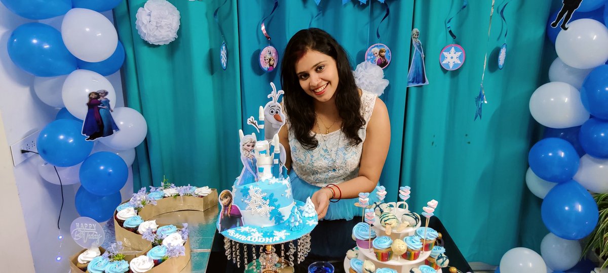 RecipesUnique's tweet photo. Happy World's Baking day to all Bakers!!

With loads of experiment, self-learning, I could establish myself as a good baker in last 2.5 years. Have always got an amazing feedback for all my cakes delivered to friends and all customers.
My YouTube Channel: https://t.co/ZEcBLdb8wP https://t.co/BENq4dU4Hf