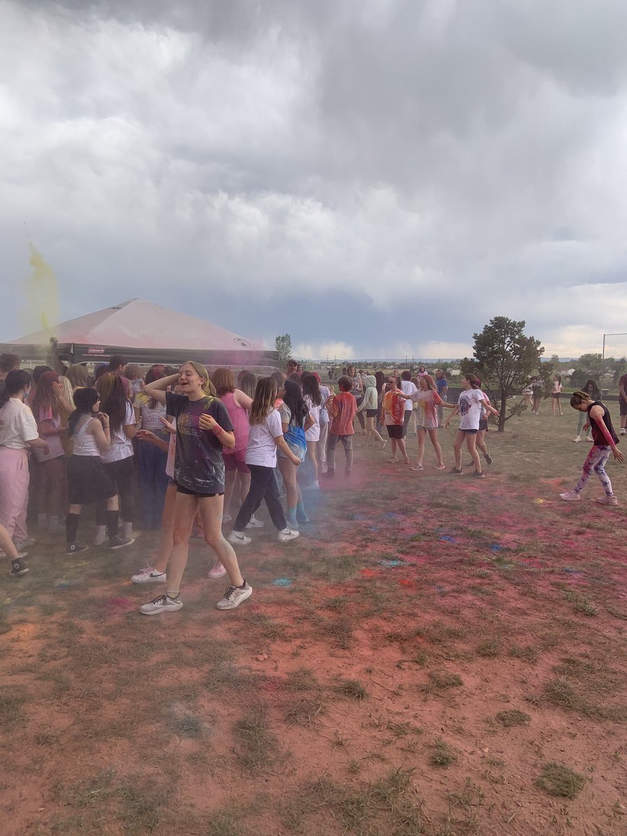 Mesa_middle's tweet photo. Thank you to the PTO for sponsoring our color run today!!!!! https://t.co/9n3q8bBRyH