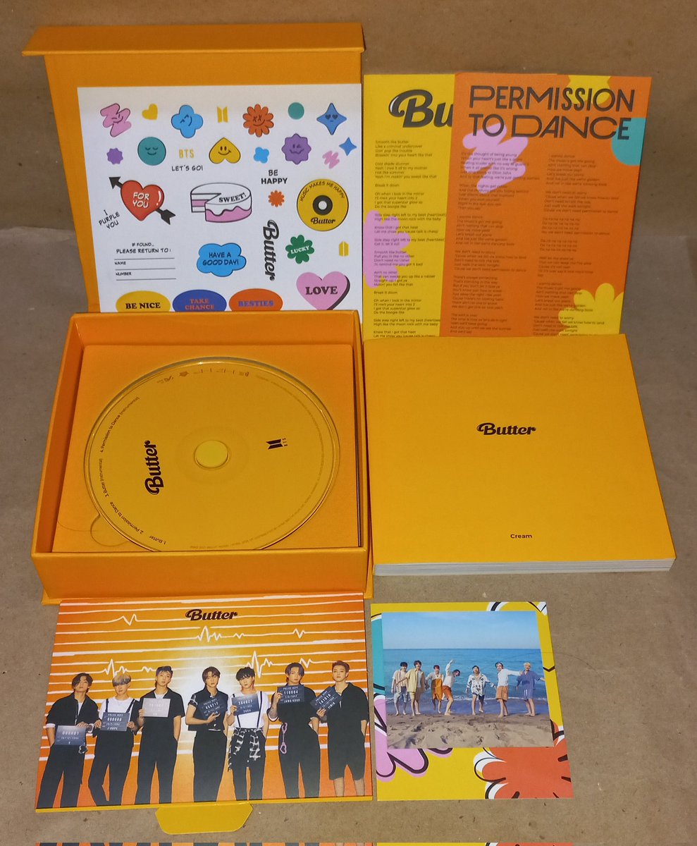 _RamyeonZz_'s tweet photo. Wts Lfb
Bts butter album unsealed 
●Peaches and cream
●Complete inclusions except pc and qr
●250 pesos each
●+50 pesos for folded poster https://t.co/VOzOW9GZNi