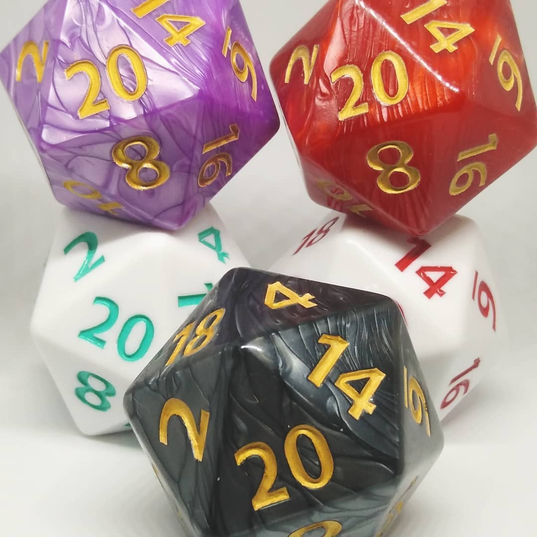 dicesukidice's tweet photo. you guys think we should get more colors for the big boi?
#dice #diceph #dicesukidice #dnd #dndph https://t.co/pWVYlpq5Kt