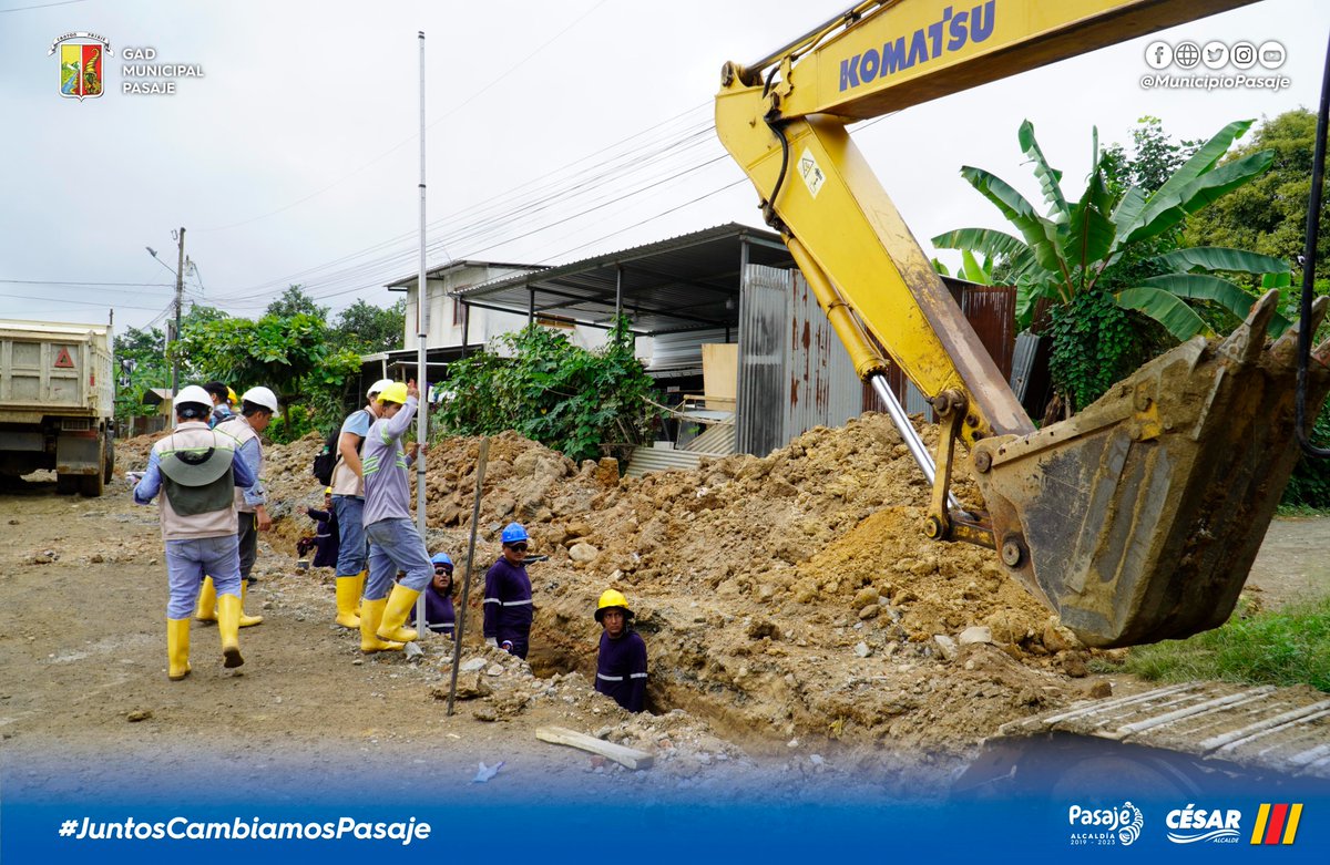 municipiopasaje's tweet photo. Ejecutamos obra de agua potable para Pasaje. Alcalde @cesarencaladae realiza instalación de tubería PVC de 400 mm en nuevo anillo periférico para entregar agua a todos los barrios

#agua #obras #desarrollo #salud #CesarEncalada #parati #Pasaje #ElOro #ProvinciaDeElOro #storytime https://t.co/EnWbM7jDJu