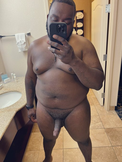Loving this hotel mirror🤩 #bbc #chub #nsfwtwt https://t.co/EZwXx32xig<a href="/tag/bbc"class="tags">#bbc</a><a href="/tag/chub"class="tags">#chub</a><a href="/tag/nsfwtwt"class="tags">#nsfwtwt</a>