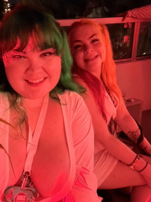 We&rsquo;re having so much fun at Xbiz Miami 🥰 @demonicdollyyy https://t.co/KhIXtzhHn5<a class="tags" target="_blank" title="On Twitter" href="/?out=eyJ0eXAiOiJKV1QiLCJhbGciOiJIUzUxMiJ9.eyJpYXQiOjE3MjE1Nzg2MjUsImlzcyI6InR3cG9ybnN0YXJzLmNvbSIsIm5iZiI6MTcyMTU3ODYyNSwiZXhwIjoxNzUzMTE0NjI1LCJyZWRpcmVjdF91cmwiOiJodHRwczovL3R3aXR0ZXIuY29tL2RlbW9uaWNkb2xseXl5In0.nVK6vZm6HfO9iTUSMCKy4asshJHX8OnGUmydaMC5M9OOdPvlu78-vJqcQFLWbxlLg4Mfp95rQXWvdx7k4lT0ww">@demonicdollyyy</a><a href="/tag/newprofilepic"class="tags"><span>#newprofilepic</span></a>