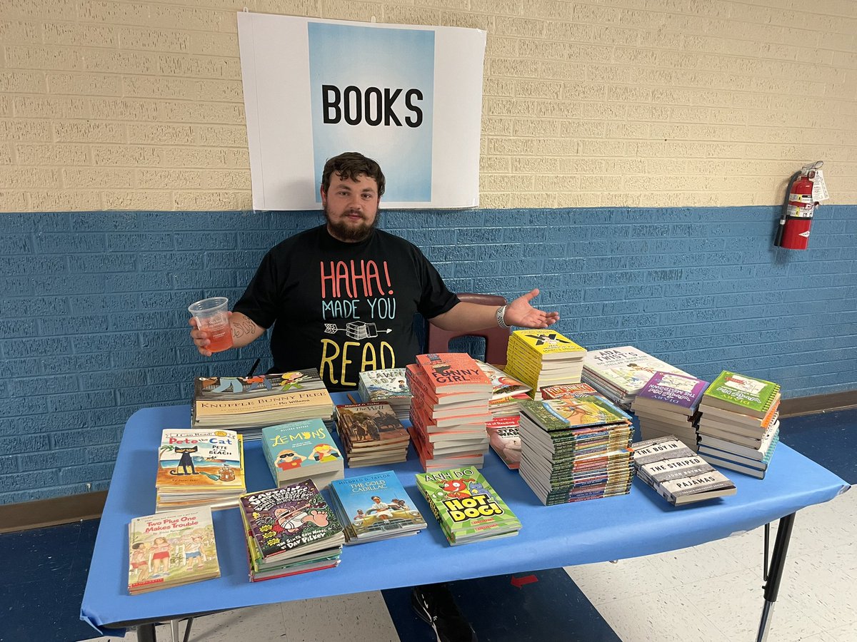 BurnetColts's tweet photo. Family Literacy Night!! Thank you to everyone that attended!! 📚📖 https://t.co/DXIjUwED0T