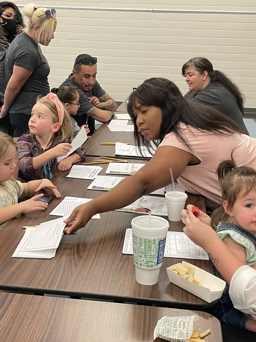 BurnetColts's tweet photo. Family Literacy Night!! Thank you to everyone that attended!! 📚📖 https://t.co/YuTfyPWfE2