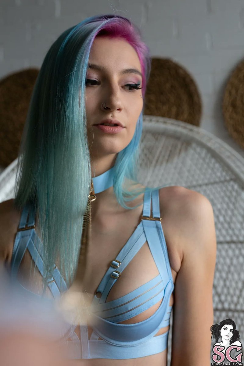 SuicideGirls tweet media