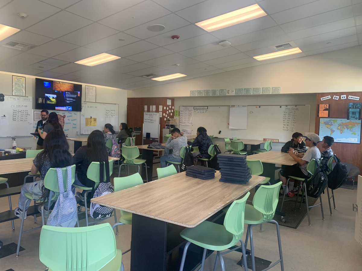 jenlsanders's tweet photo. Designing a water tower in Mr. Cramer’s class during the SCIA IB Enrichment Camp. Love the student learning, collaboration and inquiry. #ibmyp #ibdesign #ibinquiry #whateverittakes #timetoshine @SCIABEARS @BurtonSchools https://t.co/7G6wsuYvlV