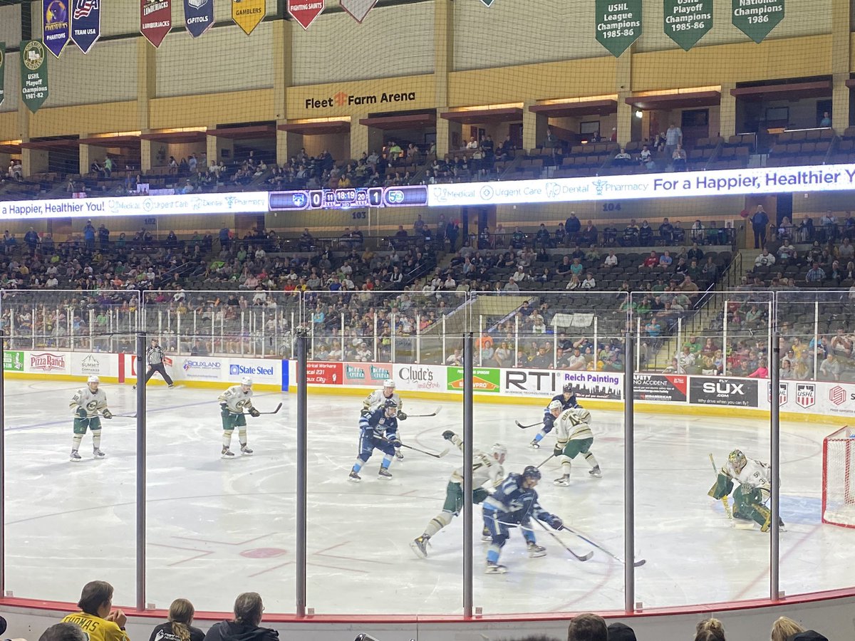 CarlsonGroupSC's tweet photo. Series is tied, Sioux City! Let’s go Muskies! #thisissiouxcity #forsiouxland @Musketeerhockey https://t.co/bqxH7fv1tG