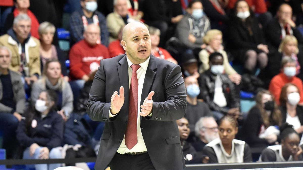VDNLille's tweet photo. Basket-ball (Ligue féminine, play off) : l’ESBVA-LM se positionne dans la peau d’un outsider ambitieux #ESBVA https://t.co/rdZG9KrcAo https://t.co/XYEVjhmD4R