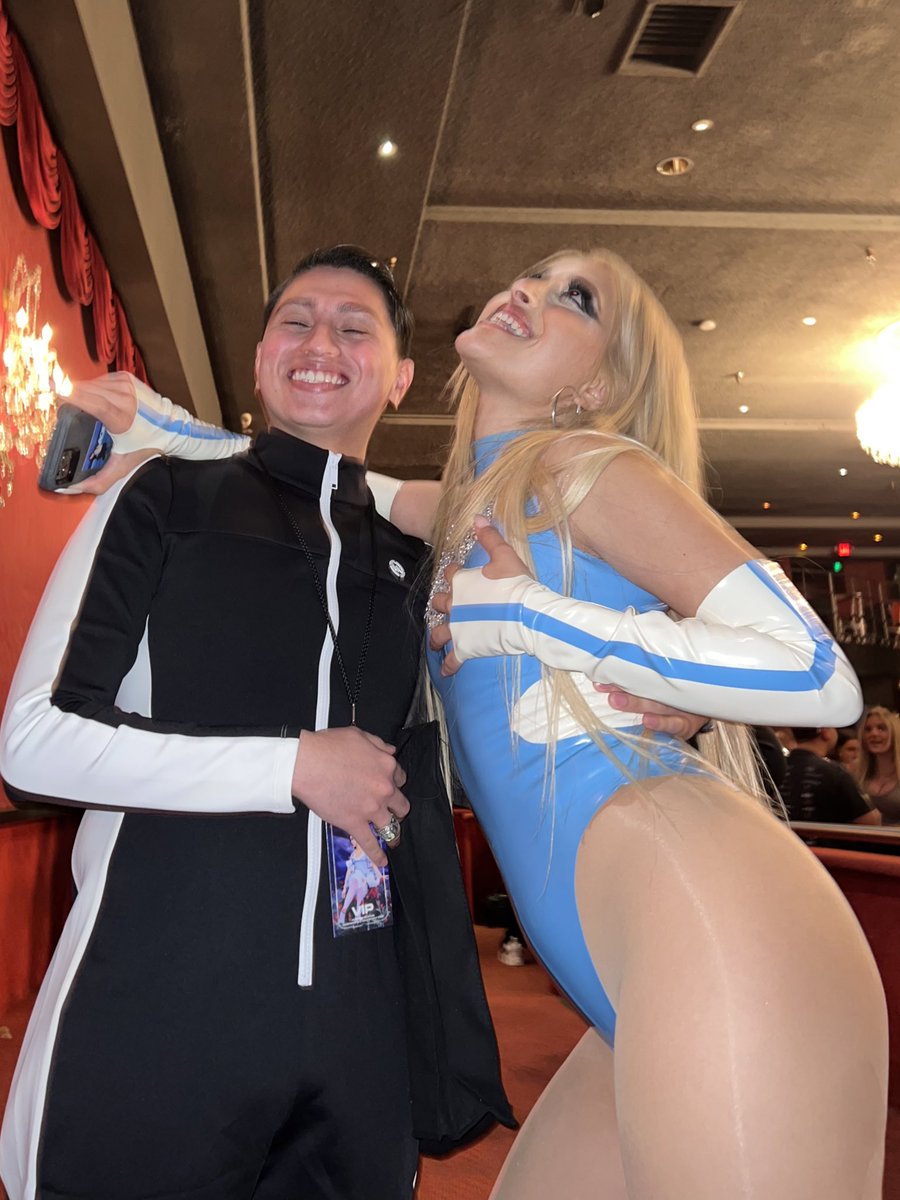 juanbombela11's tweet photo. Oh My God I Can’t Get Enough of @giawoods ❤️😍🔥
Us laughing in the second pic because @giawoods said “sorry I smell like lube” 😆 #giawoods #ohmygod #enoughofyou https://t.co/XeHe2GFmYq