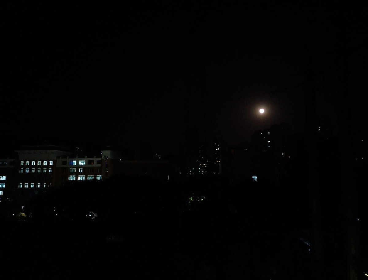 makamak233's tweet photo. If we've seen the same moon, I've seen you https://t.co/rxhlEzwviv