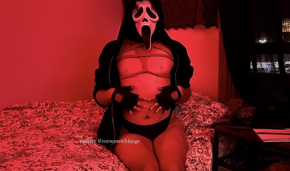 rottenwithfangs's tweet photo. Can you make me scream? 😈 | #femboy #ftmslut #transnsfw #ftmporn #transporn #queernsfw #femboylewds #lewd #nsfwtwt #prettyboy #callmepretty #genderqueer #agender  #nsfwtwtﾟ #scream #ghostface #sexyghostface #lewdcosplay #slasher https://t.co/8bvnJjimVC