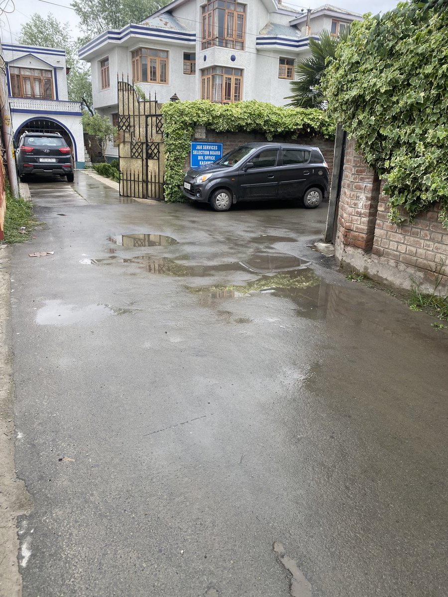 mehran2220's tweet photo. Is opening a Govt. Office allowed in a private residential colony. I request the higher authorities to kindly help. @manojsinha_ @Junaid_Mattu @AsadamAijaz. Kindly solve this issue https://t.co/Hht8HyBiQ8