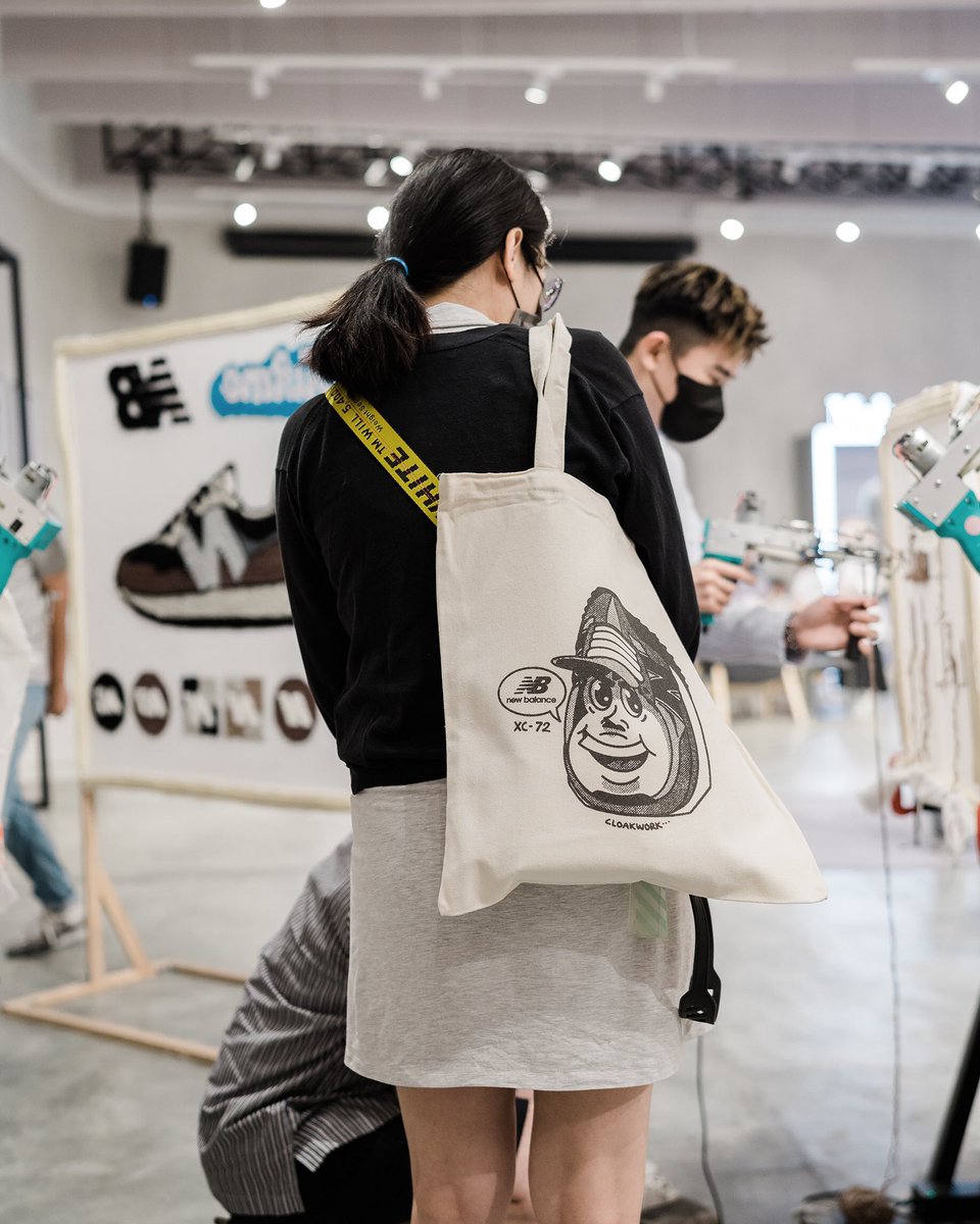 cloak_work's tweet photo. Cloakwork x @newbalance "Make it Grey 2022" ! https://t.co/Ny4vQCHkj7