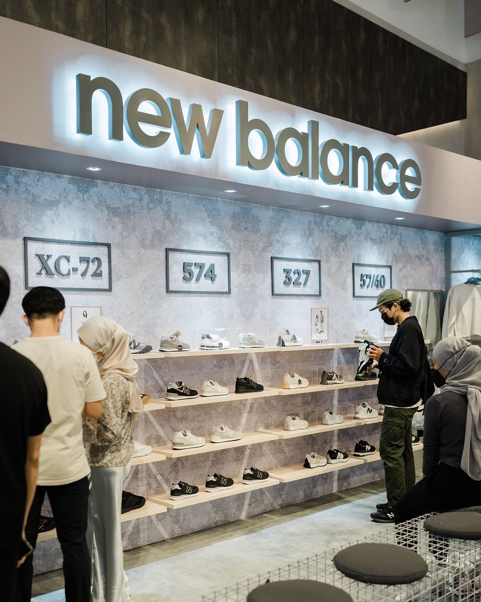 cloak_work's tweet photo. Cloakwork x @newbalance "Make it Grey 2022" ! https://t.co/Ny4vQCHkj7
