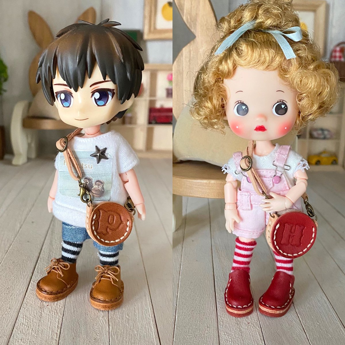 hitotsu_mini's tweet photo. お好きなアルファベットをお入れ出来るドール用ポシェットです✨ワンコインチャームとしてもお使いになれます♫
⁡
ブライスさんからプチちゃんまで対応可能です♫ドールちゃんのお気に入りアイテムになれば嬉しいです💓

詳細はminne、creemaをご確認下さい😊#オビツ11  #ぬいちゃん　#ねんどろいど https://t.co/BH7t73PIdC