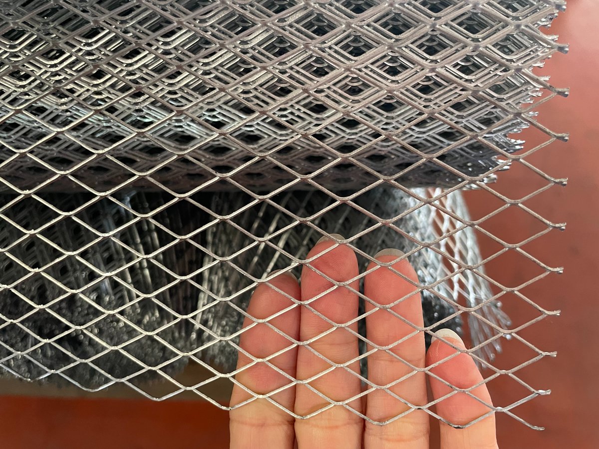 HebeiYingkang's tweet image. Concrete Reinforcement Expanded Metal Flat Rib Lath/Super-rib formwork mesh
Application: widely applied to concrete structure of projects. civil engineering, tunnel, bridge.
#MetalMesh #MetalFabric #ArchitecturalMesh #chainlink #chainlinkcurtain #curtain #ChainLinkCurtain