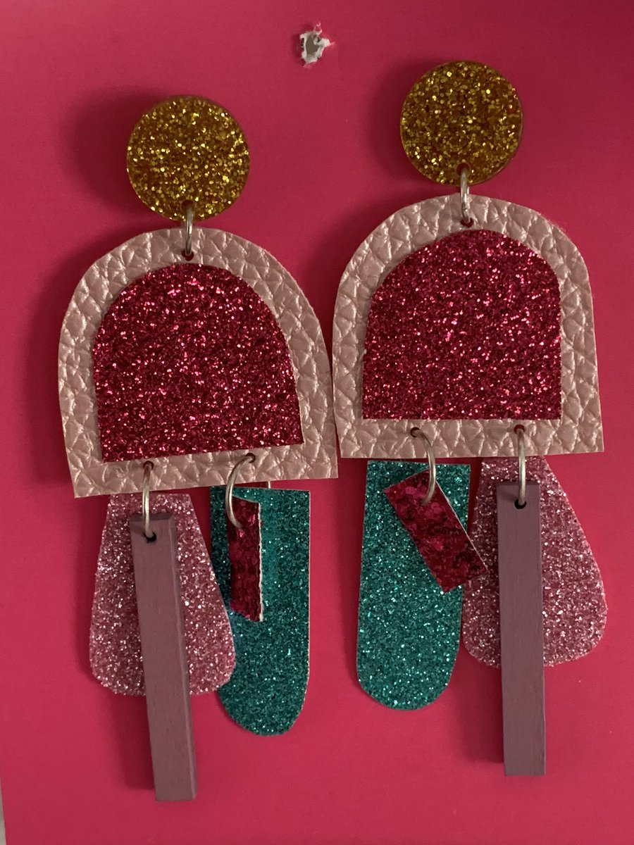 Great to see the digital parade underway - join us celebrating  #idahobitparadeau <a href="/nswaci/">NSW Agency for Clinical Innovation</a> <a href="/NSWHealth/">NSW Health</a> wear your rainbow colours today and join the conversation with your colleagues on improving health access in the LGBTIQA community #IDAHOBIT2022