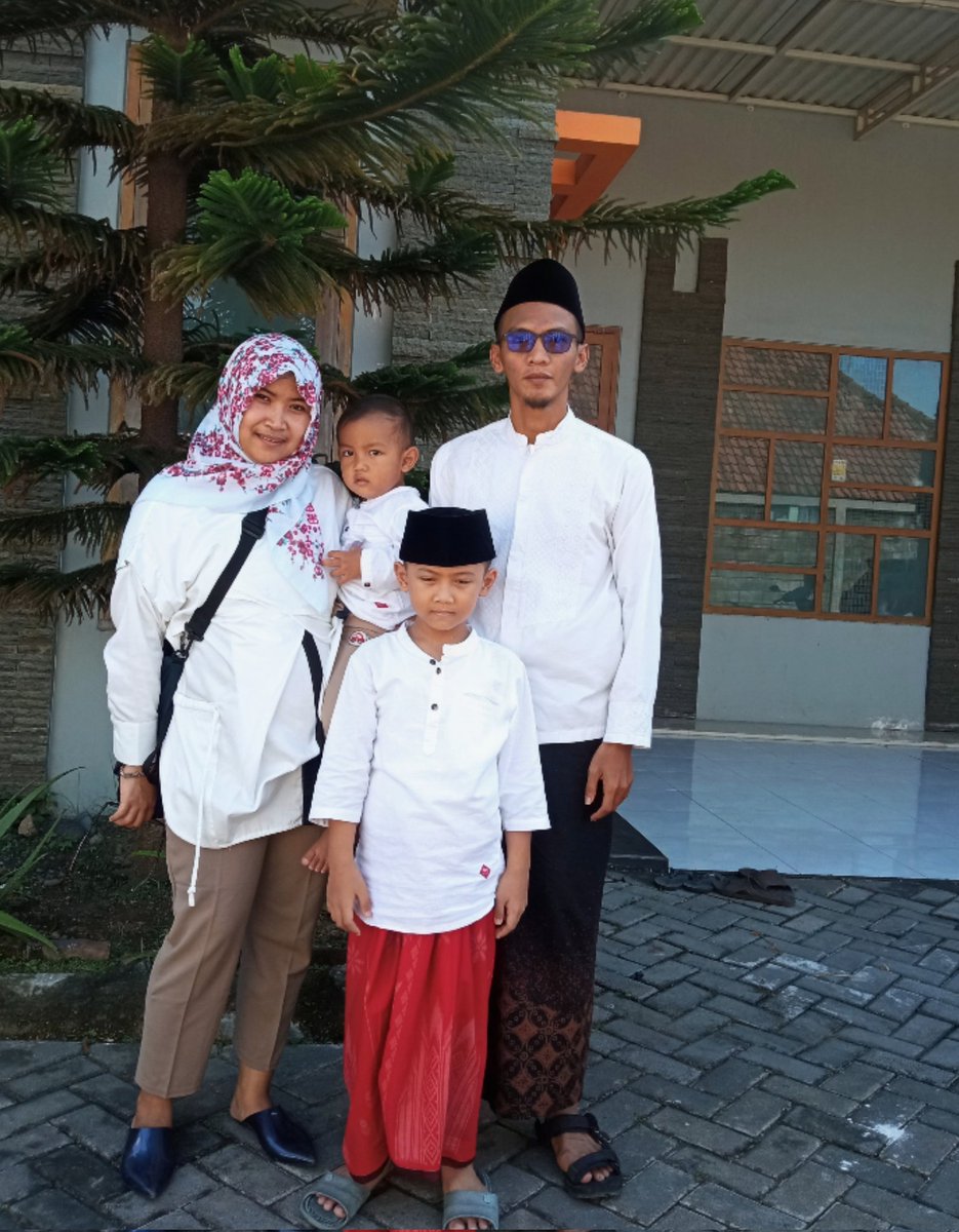 bagus_ubaid's tweet photo. Terus menerus, semoga tidak terputus silaturrahmi kami dan tidak hanya setahun sekali https://t.co/yXt6Nv0fvU