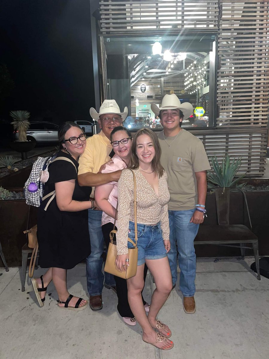 t3amrdz's tweet photo. Happy 54th birthday to the man that drives t3amrdz bonkers!🙃 Besides that, he's a hard worker, loyal, great friend, crazy dad and always keeps us on our toes! He's especially an AMAZING husband and my best friend.❤️Here's to many more babe!🥂 https://t.co/DpXWk6ENZw