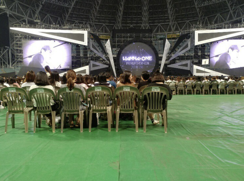 doodididoo's tweet photo. 고척돔 시야 정리된 블로그 (플로어~4층)

VIP AREA 뒤쪽           FLOOR AREA
STAND 3층             STAND 4층

플로어 뒤 쪽과 스탠드 앞좌석은 시야 비슷하나
스탠드가 조금 더 잘 보인다고 함
구역 별 시야는 아래로 ▼
https://t.co/LqWV2sEaRd
감사합니다...감사합니다... https://t.co/jKXEModKt2