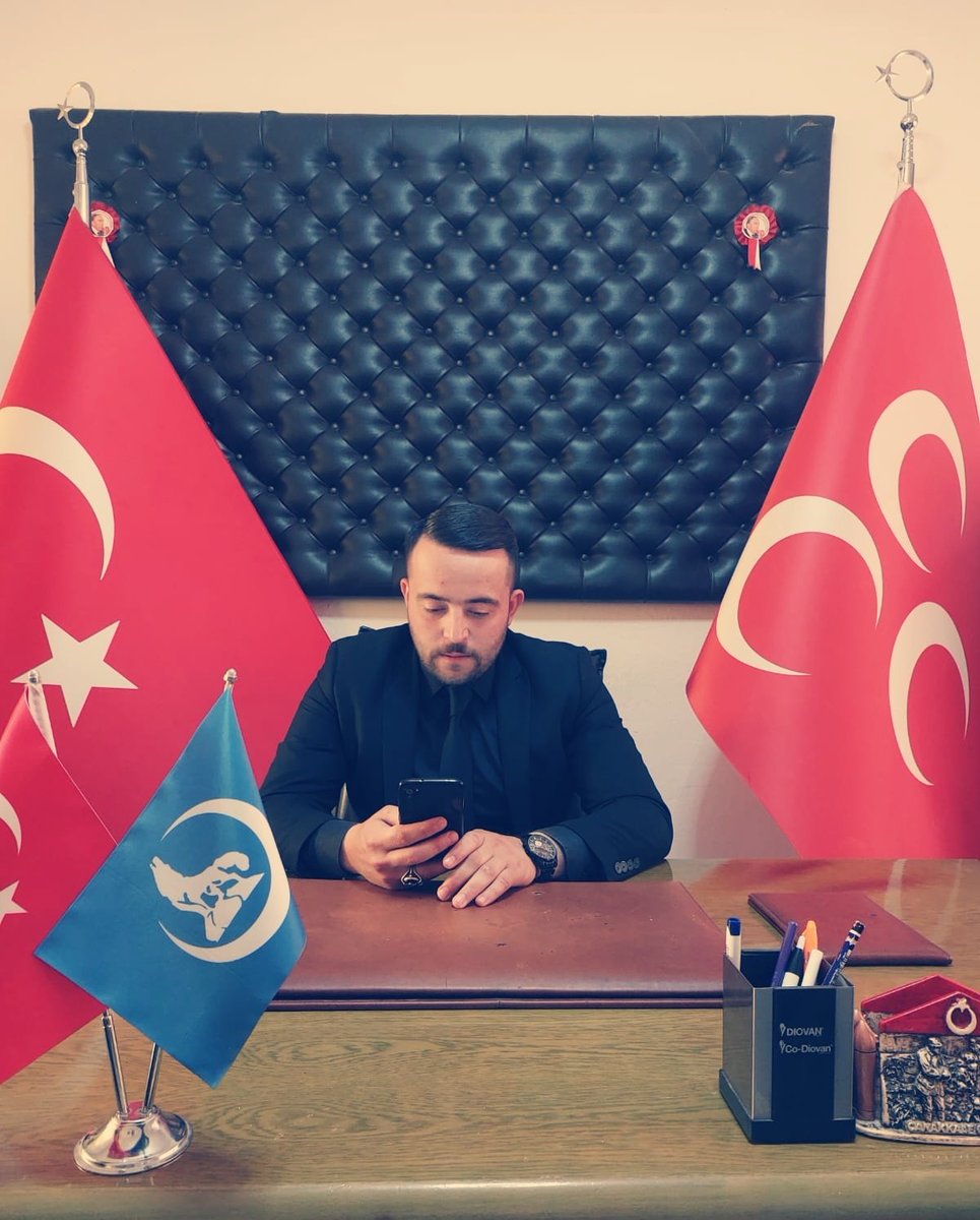 Dava adamları, o davanın şartlarını ve gereklerini kendi kişiliklerinde yaşamazlarsa o davayı bir adım ileri götüremezler..

BAŞBUĞ ALPARSLAN TÜRKEŞ