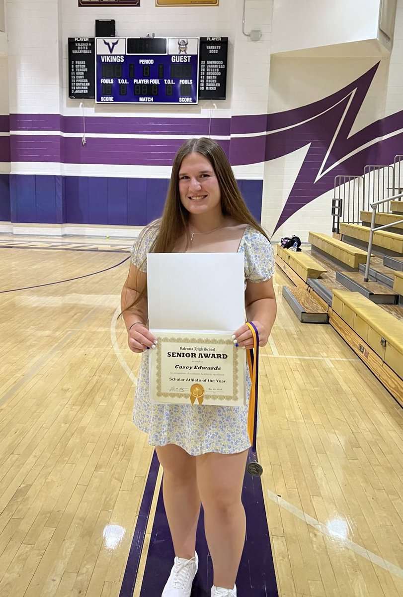 I5Softball's tweet photo. A huge Congratulations goes out to our Casey Edwards on I-5 Softball 18u. Casey received Female Scholar Athlete of the Year Award tonight at the Senior Awards. π #studstudent #studathlete #4.8 #i5softball @casey_jae26 https://t.co/SE4F40Qe9o
