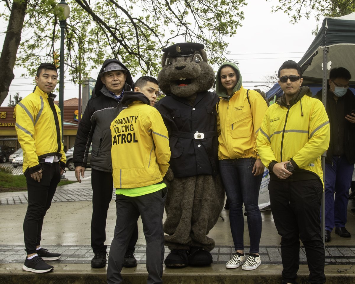 RevueBc's tweet photo. Look who showed their #community spirit by #volunteering AT another successful Victoria Drive "NeighbourhoodCleanup Party sponsored by the Victoria Drive Business Improvement Assoc. 

View more images  here
https://t.co/uetxd70nfM

#VDBIA #smallbusiness #SVNH #SVCPC #MOSIAC https://t.co/9GX7AOuirg