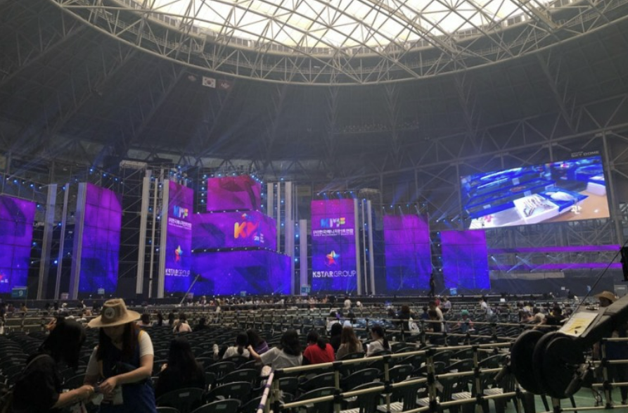doodididoo's tweet photo. 고척돔 시야 정리된 블로그 (플로어~4층)

VIP AREA 뒤쪽           FLOOR AREA
STAND 3층             STAND 4층

플로어 뒤 쪽과 스탠드 앞좌석은 시야 비슷하나
스탠드가 조금 더 잘 보인다고 함
구역 별 시야는 아래로 ▼
https://t.co/LqWV2sEaRd
감사합니다...감사합니다... https://t.co/jKXEModKt2