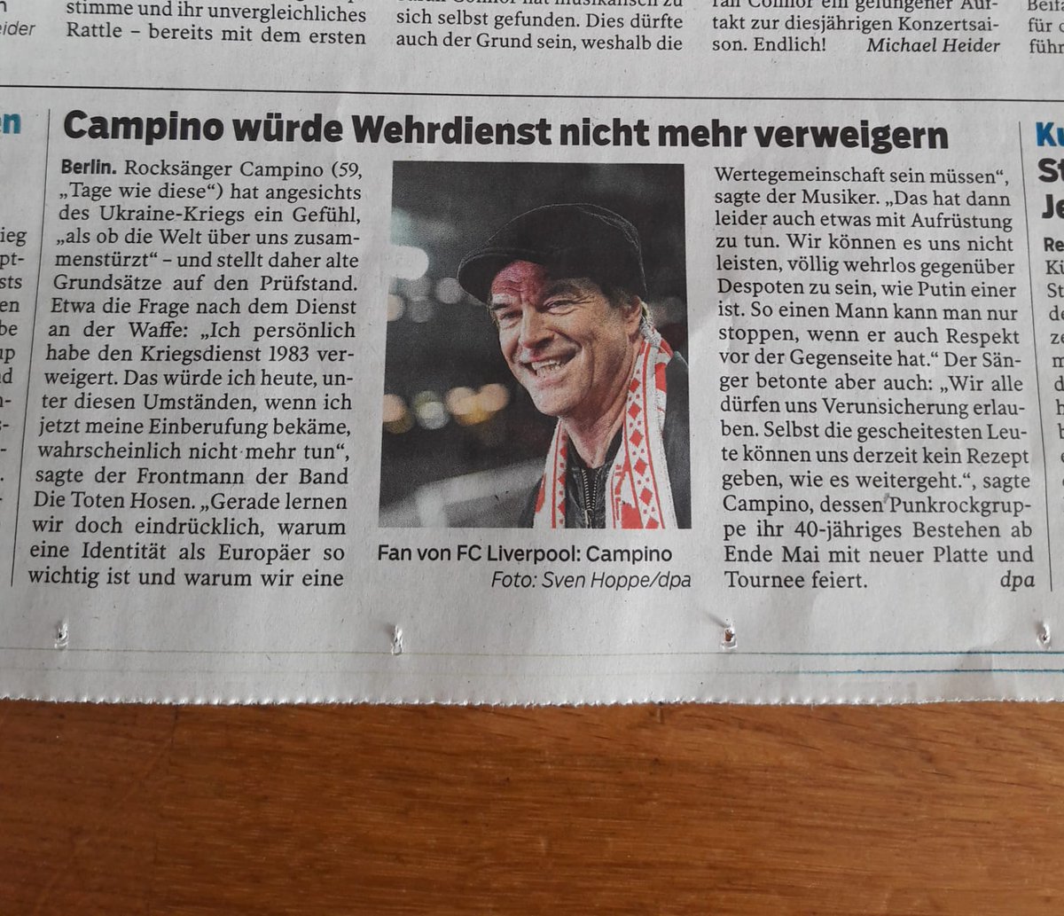 HSalwor's tweet photo. Campino, Du solltest weiter kiffen, anstatt den vielleicht existierenden Rest Deiner Glaubwürdigkeit nicht mit Deiner unkritischen Nähe zu Faschisten, und dem schizophrenen Drang, für diese Verbrecher mit Waffe  kämpfen zu wollen, verspielen. https://t.co/5XcKypV6qG
