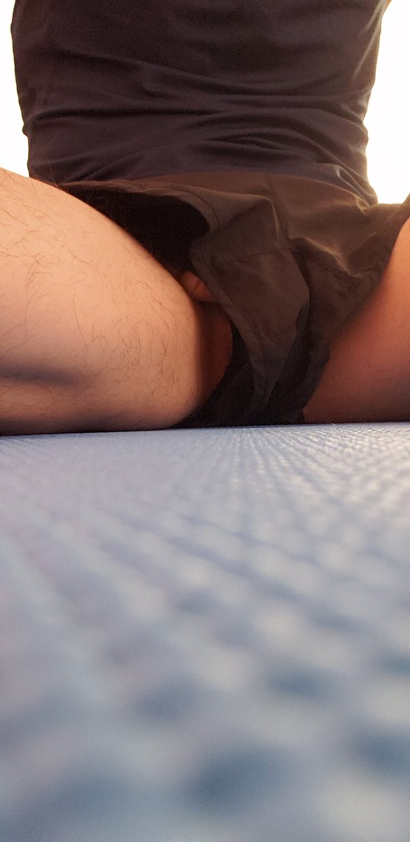 HiddenGem4Real's tweet photo. Stretching...

#gay #sexy #erotic #dickslip #dickprint #cock #shorts #cockpop #dickpop #freeballing #stretching #gayman #workout #workhardplayhard https://t.co/WVoRANAzXc