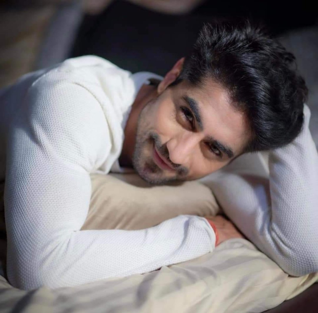 Prienka4Harshad's tweet photo. Wishing you success and healthy life in your future Happy Birthday prince of my heart  @ChopdaHarshad

#HappybirthdayHarshadChopda  #HarshadChopda #HBDHarshadChopda https://t.co/7VPkXqAzCI