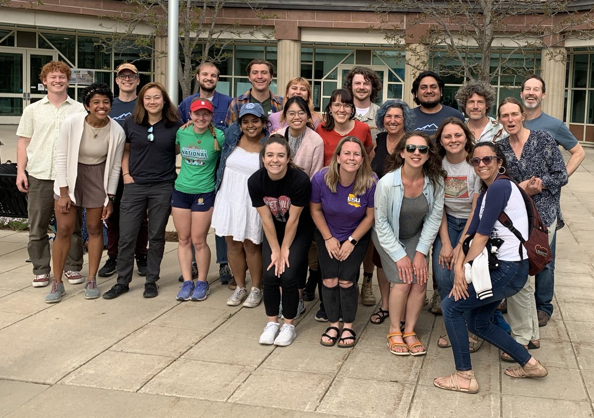 Julianne Davis tweet media