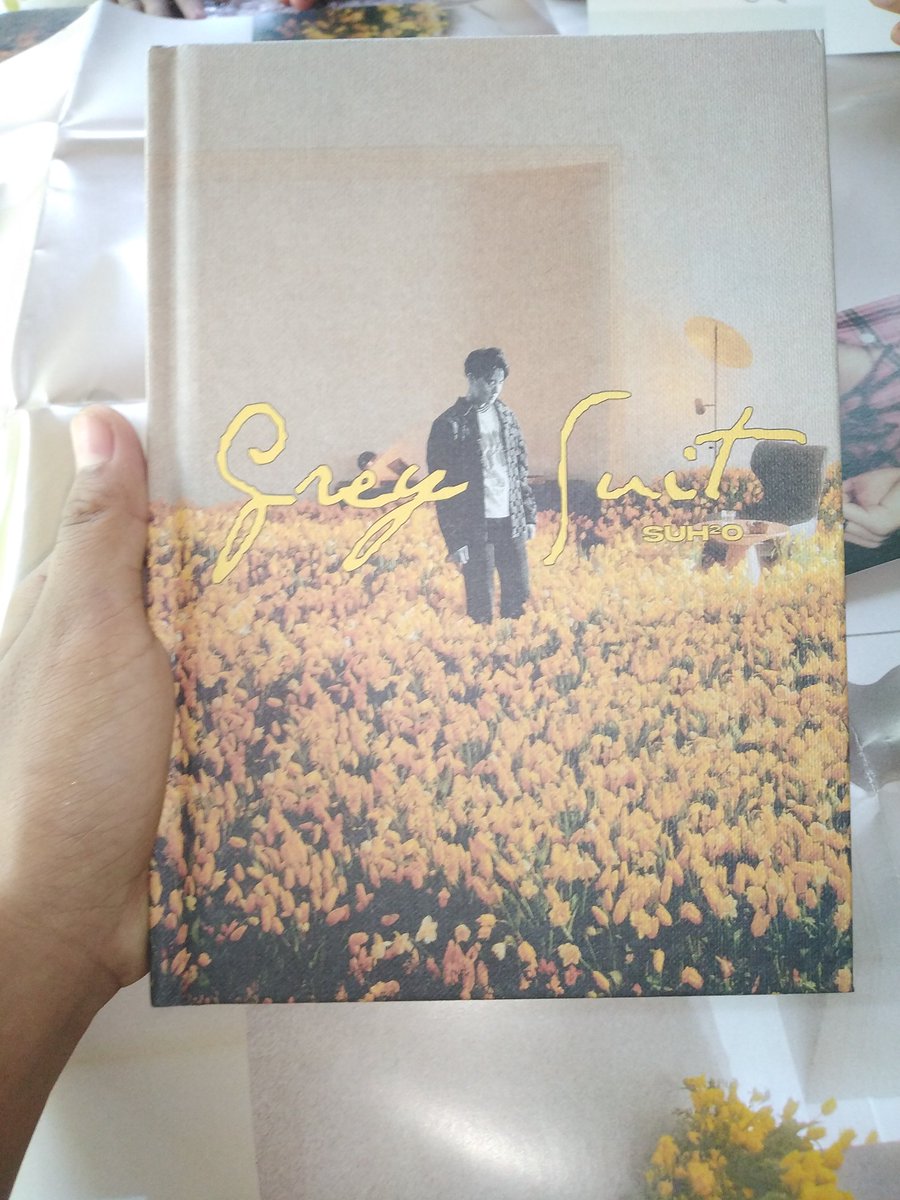missing_bhbyun's tweet photo. @VeryAhjumma hello po *humikbi* didn't expect na dadating siya todeii, thank you so much ate ^^ first time ko pong maka receive ng sealed album naiiyak ako habang naga-unbox. thanks so much ate, more wins from you sana wabyuu 😚 https://t.co/mnZt6YoD6g
